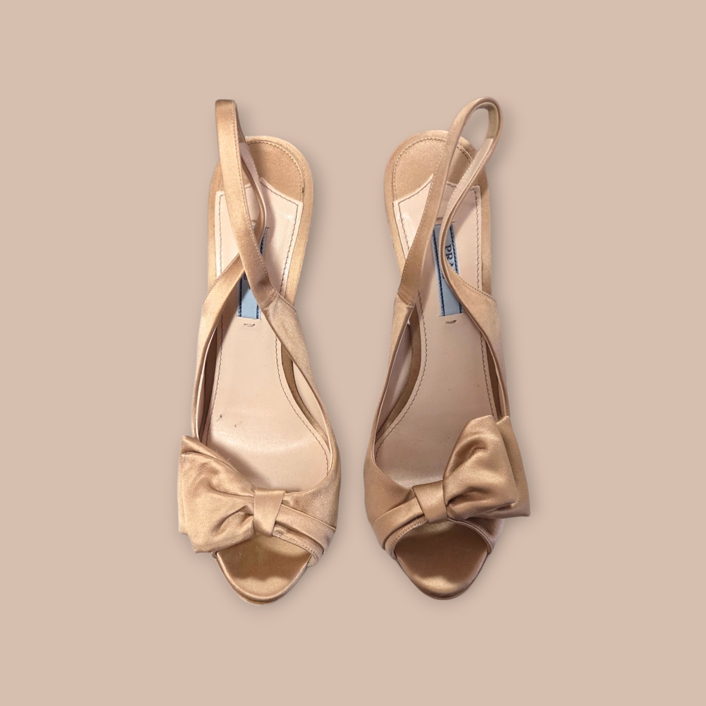Prada Elegant Gold Bow Heels